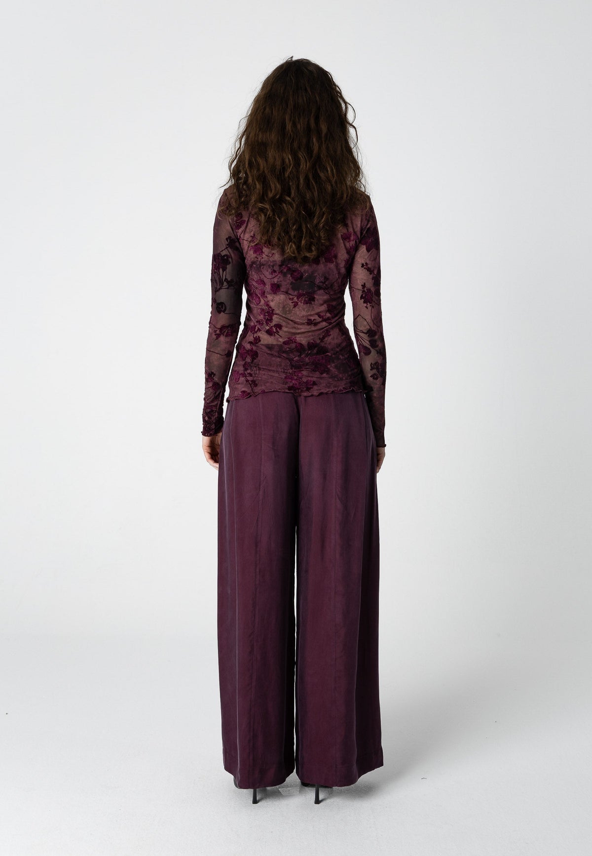 Eve Mesh Turtleneck Bordeaux Flower