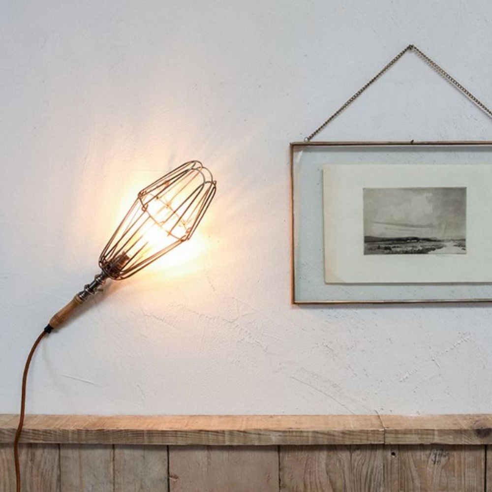 damano DEEVIKA light